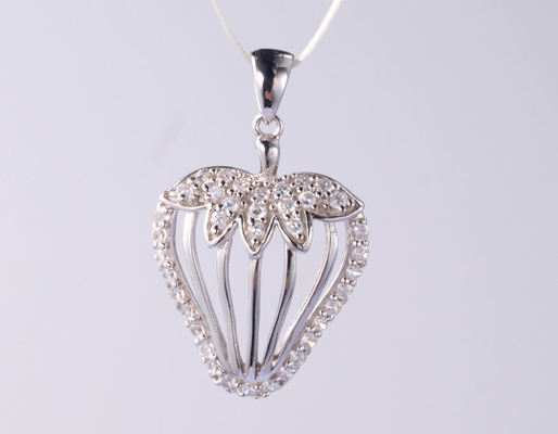 Pear Hollow Geometric 925 Sterling Silver Pendant για γυναίκες 925 Silver CZ Pendant Προσθέστε μια πινελιά πολυτέλειας στη συλλογή κοσμημάτων σας 925 Silver CZ Pendant