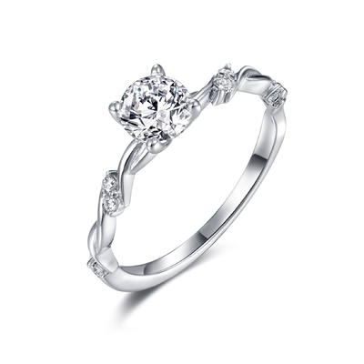 5.5mm Moissanite γύρω από Bezel τον καθορισμένο βαθμό 925 Αντιαεροπορικού Πυροβολικού δαχτυλιδιών αρραβώνων εξαιρετικό ασήμι